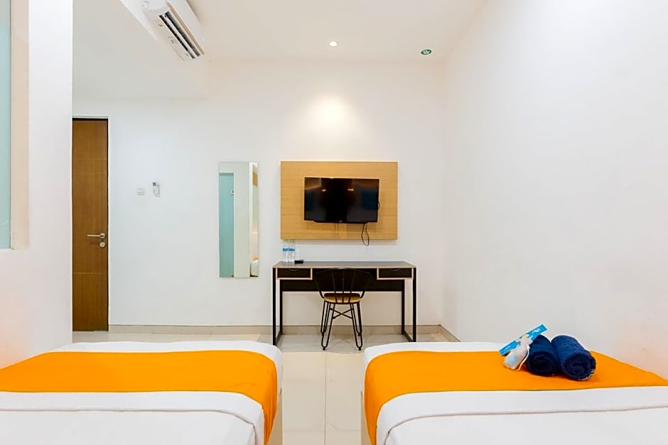 Sans Hotel Box Mansion Surabaya by RedDoorz