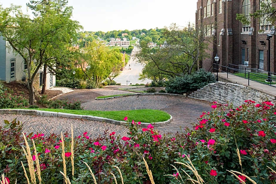 Holiday Inn Express Hotel & Suites Burlington By IHG