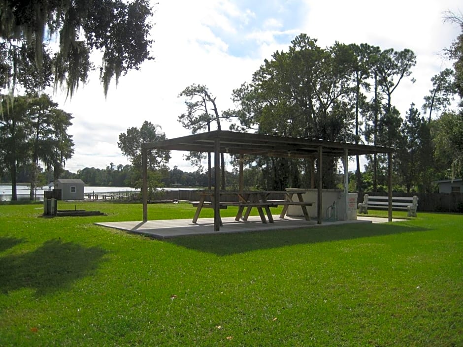 Golden Link Motel