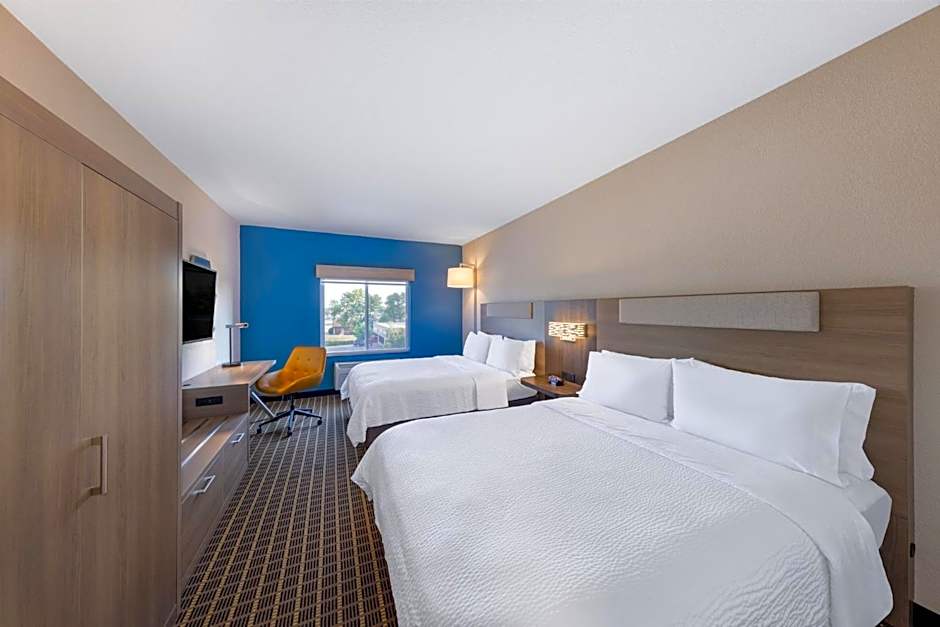 Holiday Inn Express & Suites Pittsburg By IHG