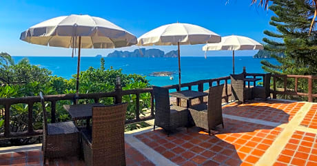 Hip Seaview Resort @ Phi Phi