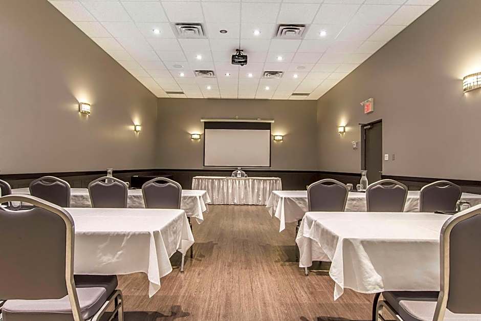 Quattro Hotel & Conf. Centre, an Ascend Collection Hotel