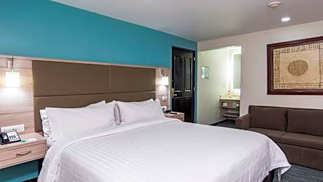 Queen Suite with Two Queen Beds