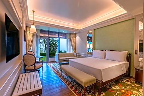 Premium Valley View Room - Balcony