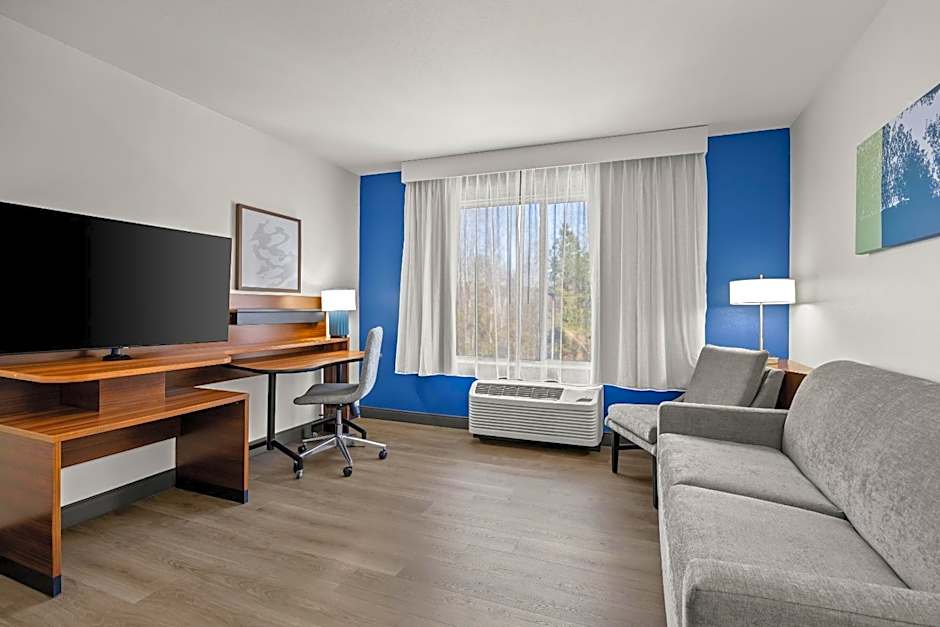 Spark by Hilton Macon North