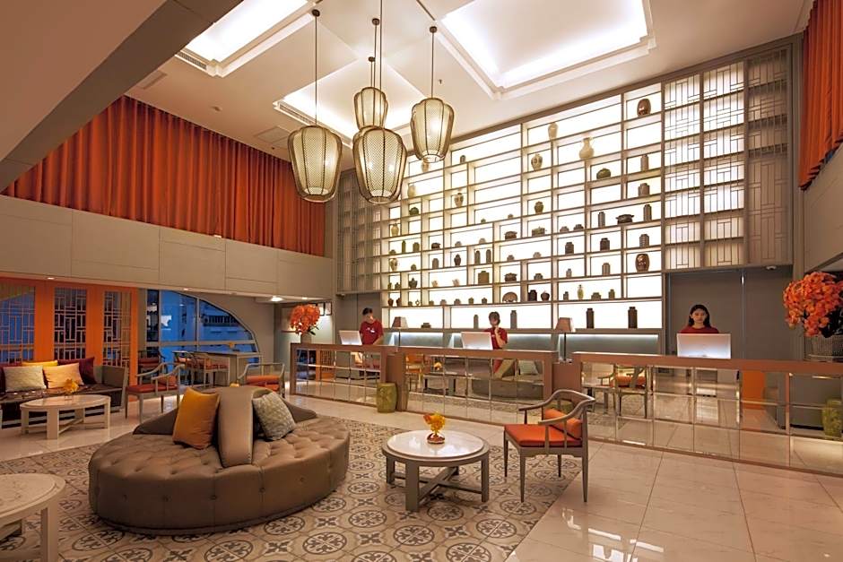 The Quarter Hualamphong by UHG