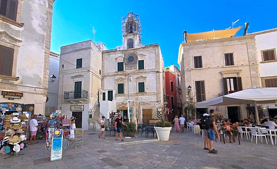 White Suite Polignano 08