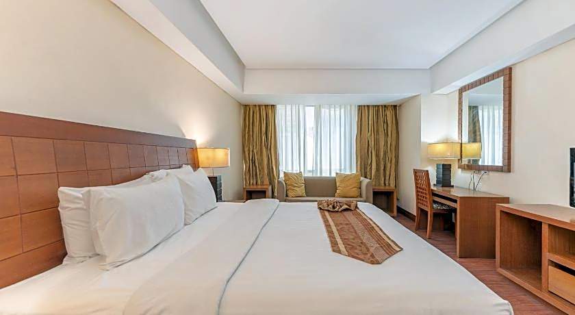 Crown Regency Hotel & Towers