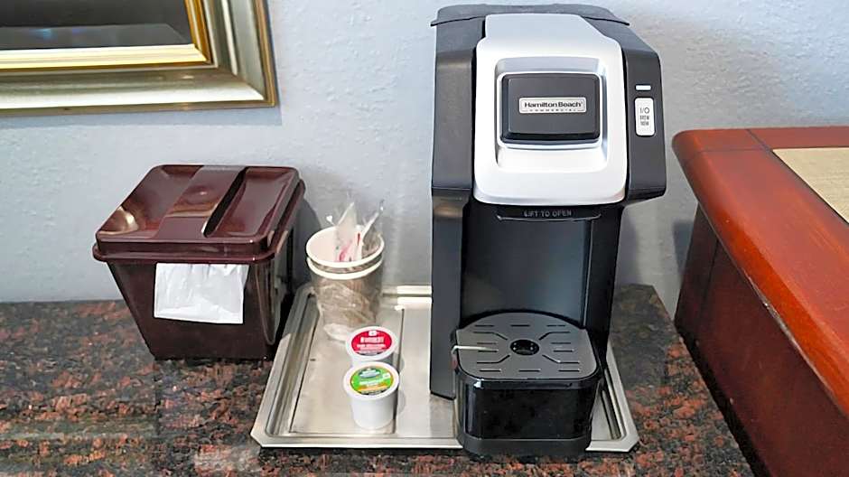 SeaSide Inn & Suites