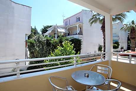 One-Bedroom Apartment with Garden View (5 Adults)