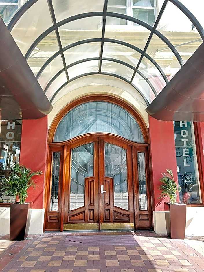 Ponce De Leon Hotel
