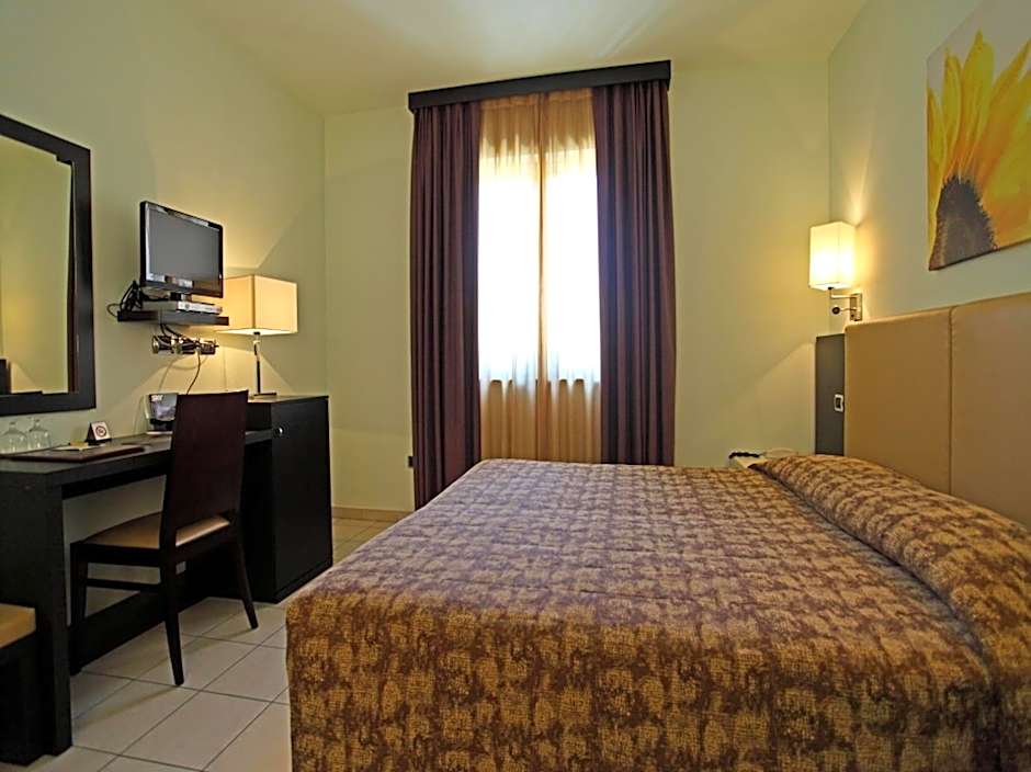 Euro Hotel