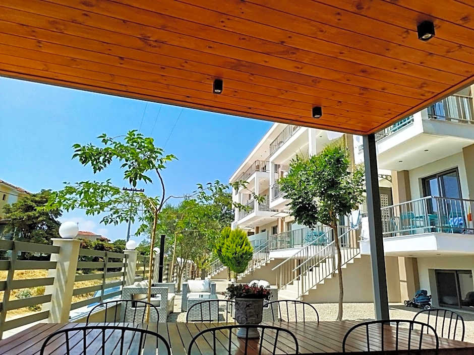 Theano Luxury Suites Nikiti