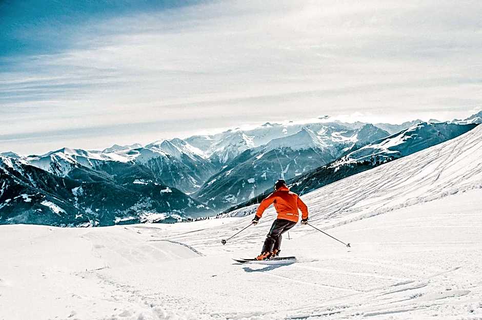 Österreichischer Hof-im Bademantel direkt in die Alpentherme
