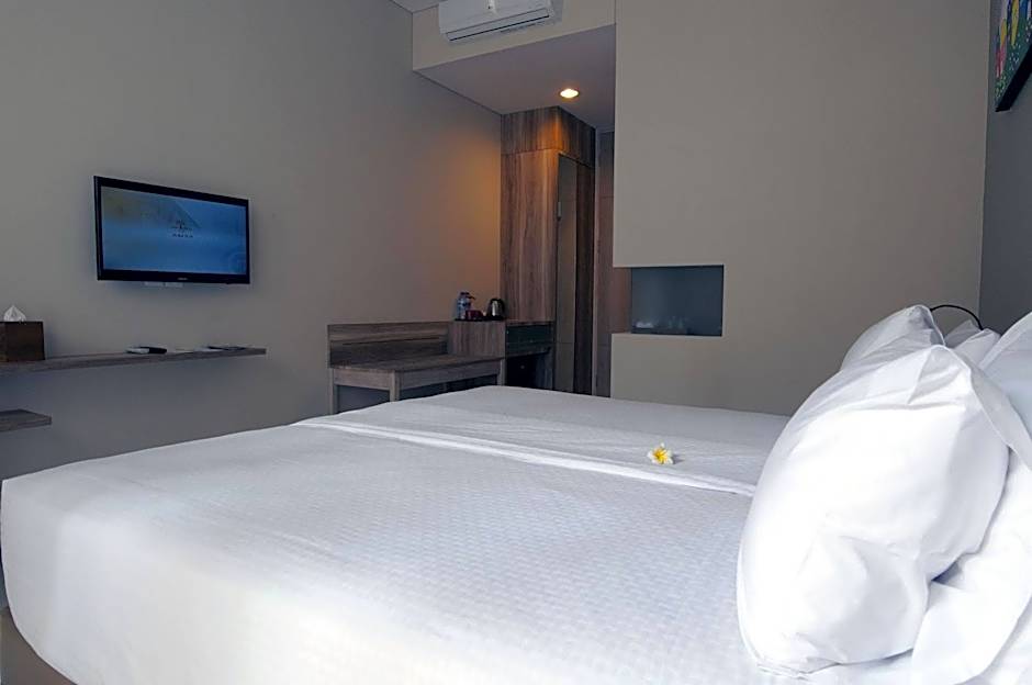 Mahogany Hotel