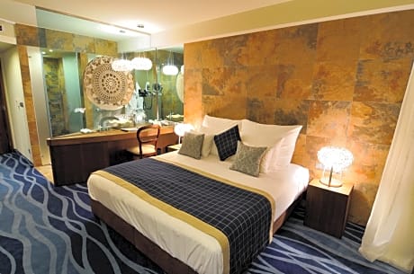 Hotel Cascade Resort & Spa