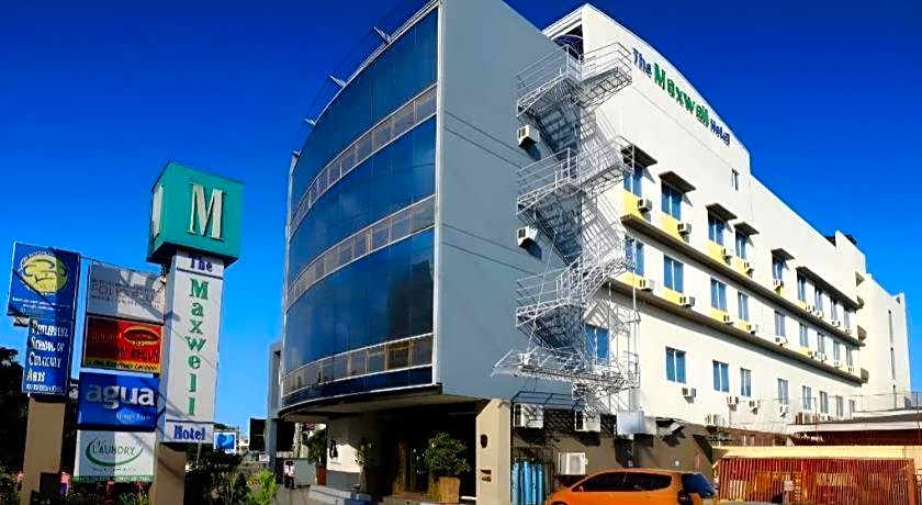 OYO 187 The Maxwell Hotel