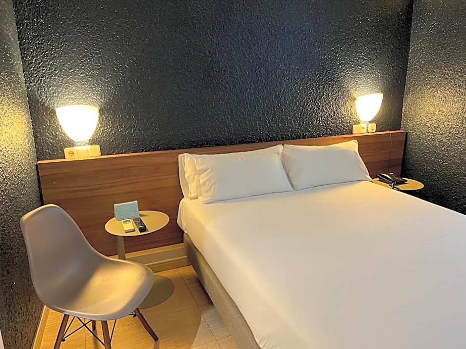 Aneto Hotel