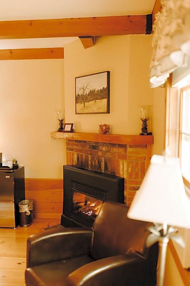 Snowvillage Inn