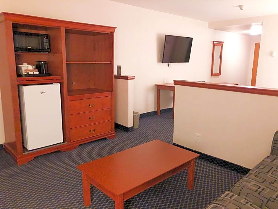 Days Inn & Suites by Wyndham Niagara Falls Centre St. By the Falls