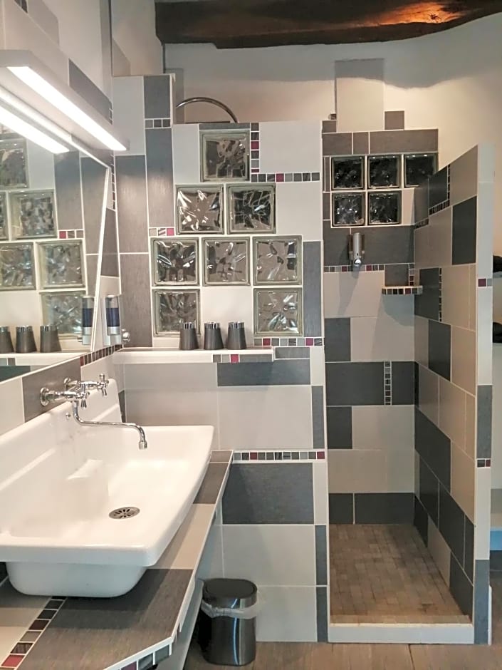 Le clos des augers, chambres d'hôtes et roulotte