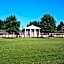 Colonial Inn Mercer-Grove City