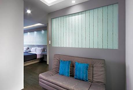 Suite with Two Queen Beds - Non-Smoking