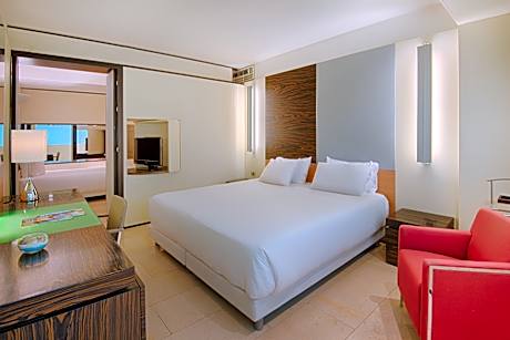 Family Connecting Room (3Ad + 1Ch)