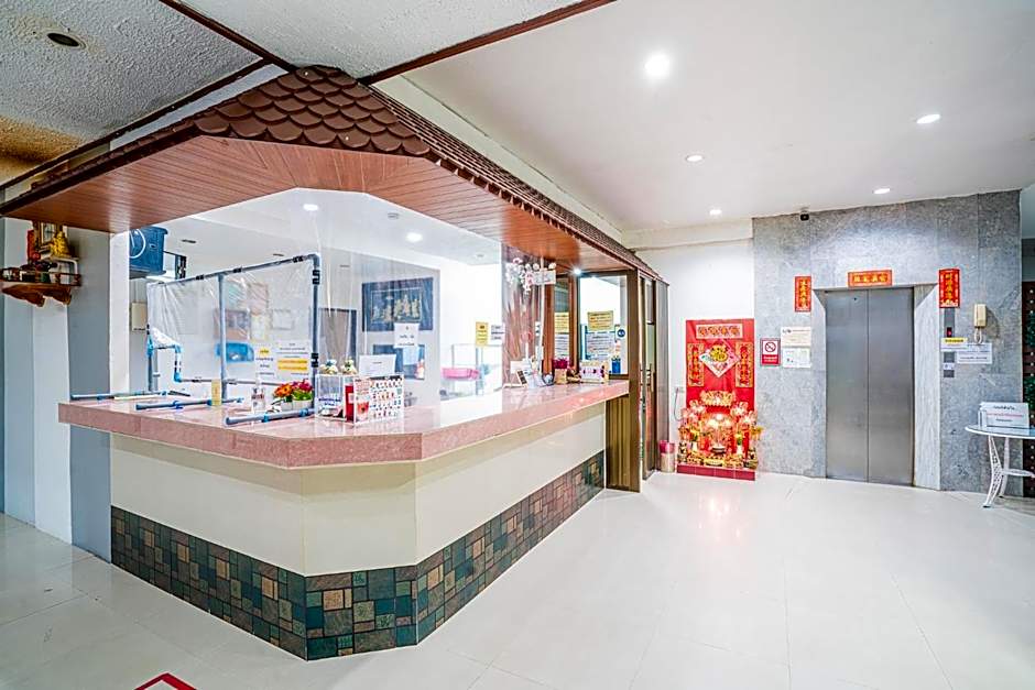 Pasawang Hotel (โรงแรมภาสว่าง)