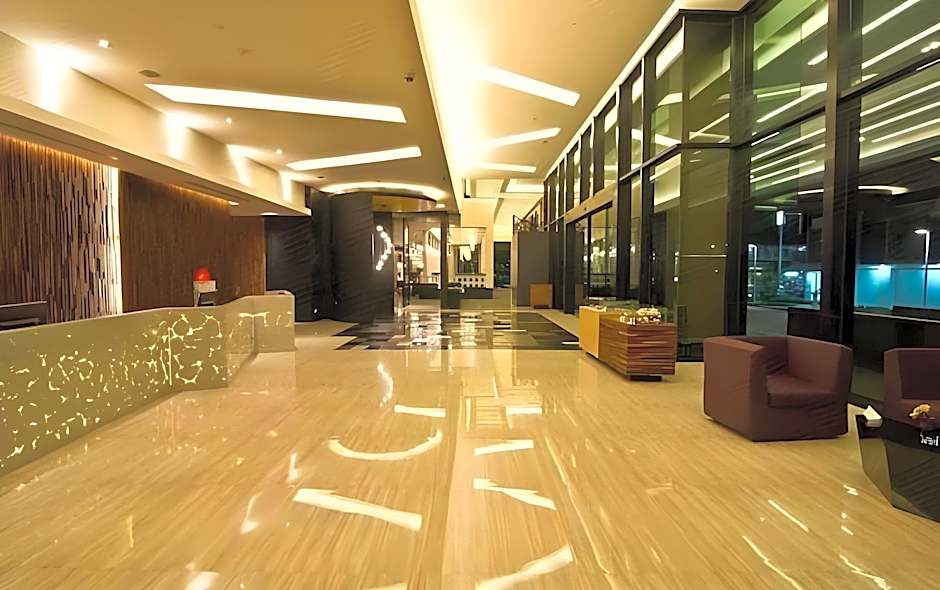 Tsix5 Hotel