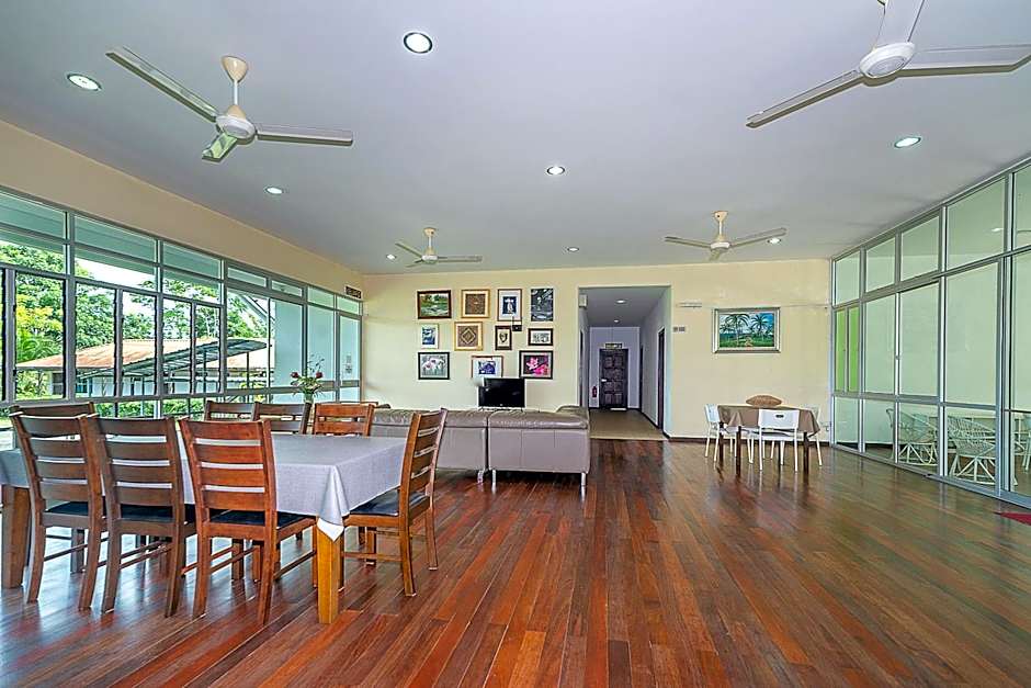 OYO 90036 Eagle Wood Garden