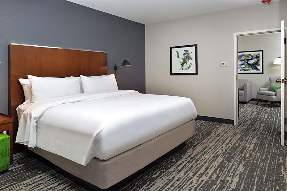 Four Points by Sheraton Omaha Midtown – Omaha, NE
