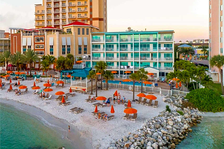 Winter the Dolphin's Beach Club, Ascend Hotel Collection