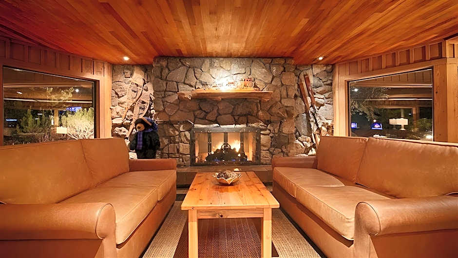 Station House Inn South Lake Tahoe, by Oliver