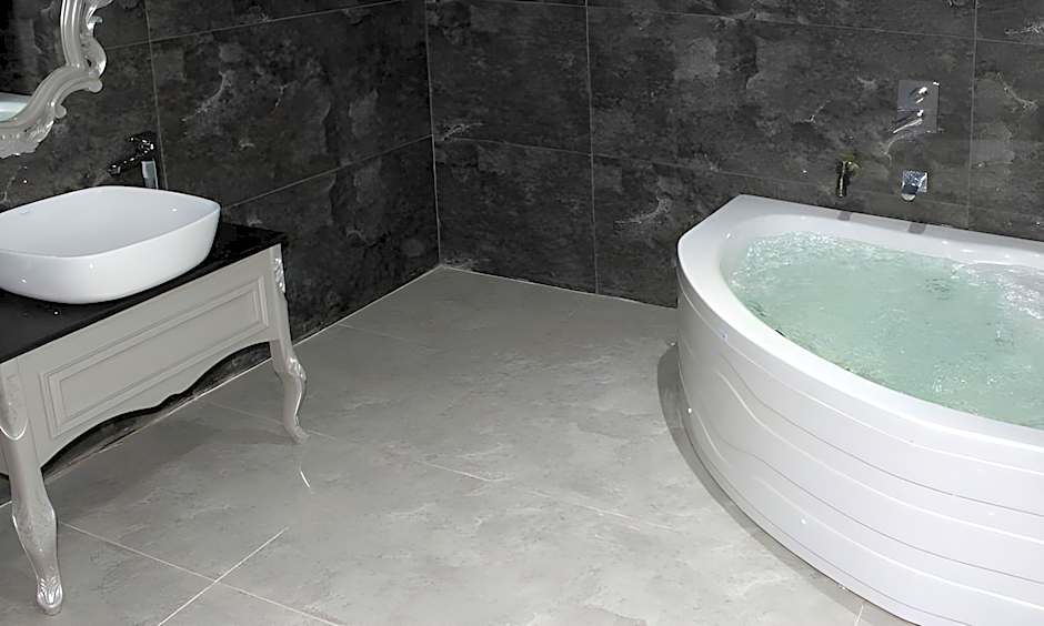 Sarot Thermal Palace Tatil Köyü