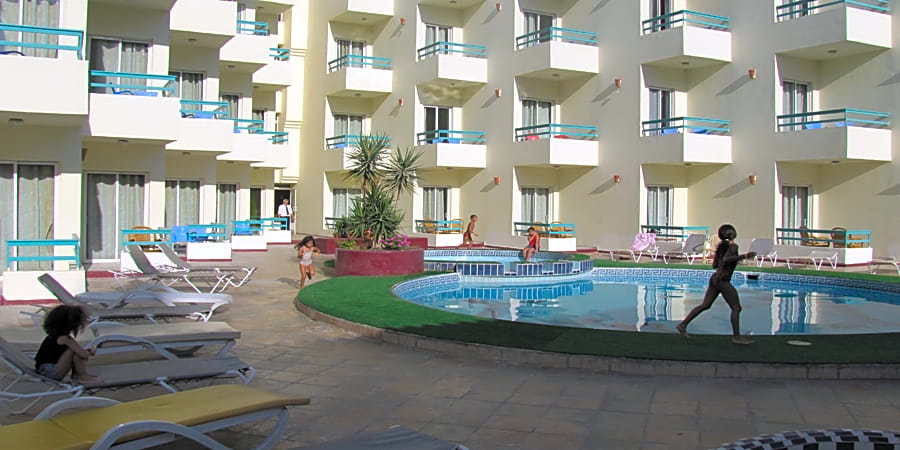 Dexon Roma Hotel & Aqua Park