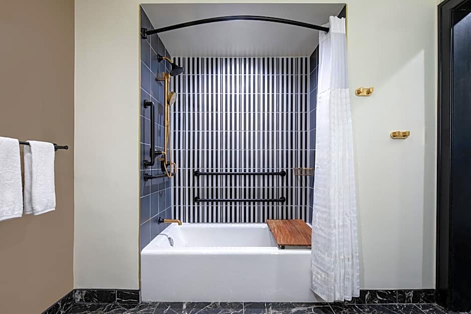 The LaSalle Hotel, Bryan College Station, a Tribute Portfolio Hotel