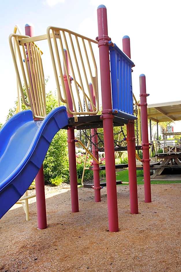 Cattlemans Country Motor Inn & Serviced Apartments