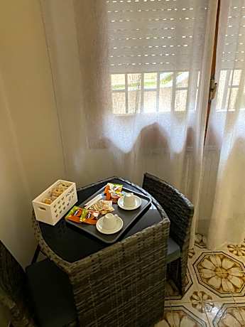 Deluxe Room (2 Adults + 1 Child)