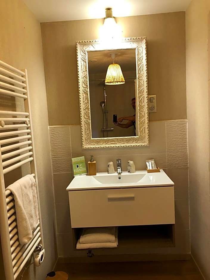 Logis Hôtels Troglododo