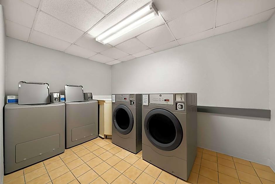 Clarion Inn and Suites Convention Center Kearney