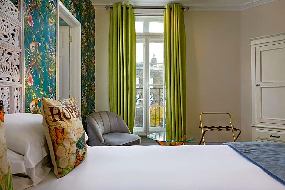 The Royal Adelaide Hotel