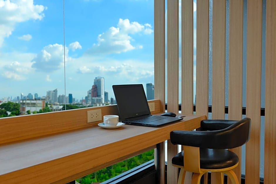 Siri Ratchada Bangkok