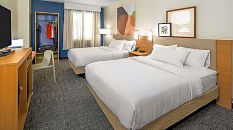 2 Queen Beds