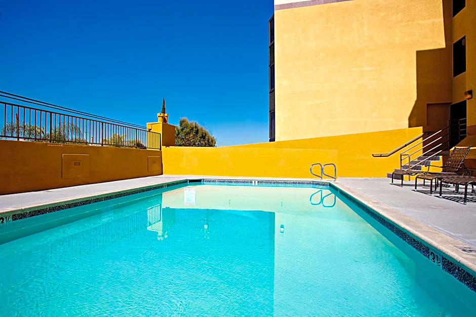 Holiday Inn Long Beach Downtown