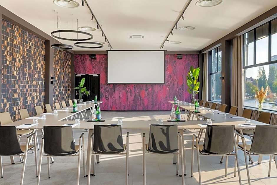 Apollo Hotel Amsterdam, a Tribute Portfolio Hotel