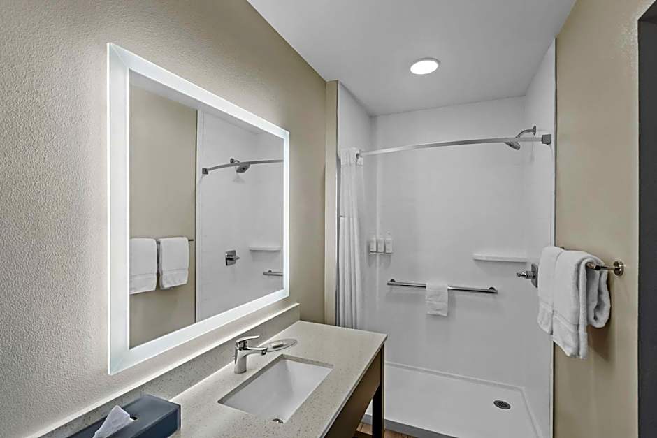 Travelodge by Wyndham Santa Rosa Wine Country