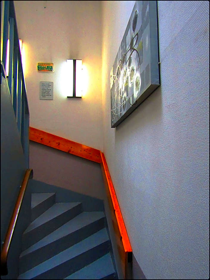 Aix Hotel