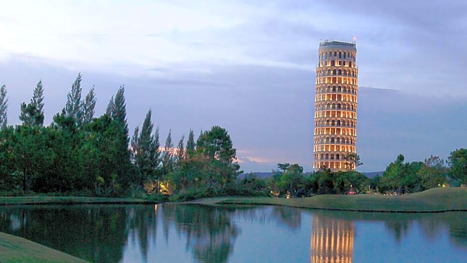 Toscana Piazza by Toscana Valley