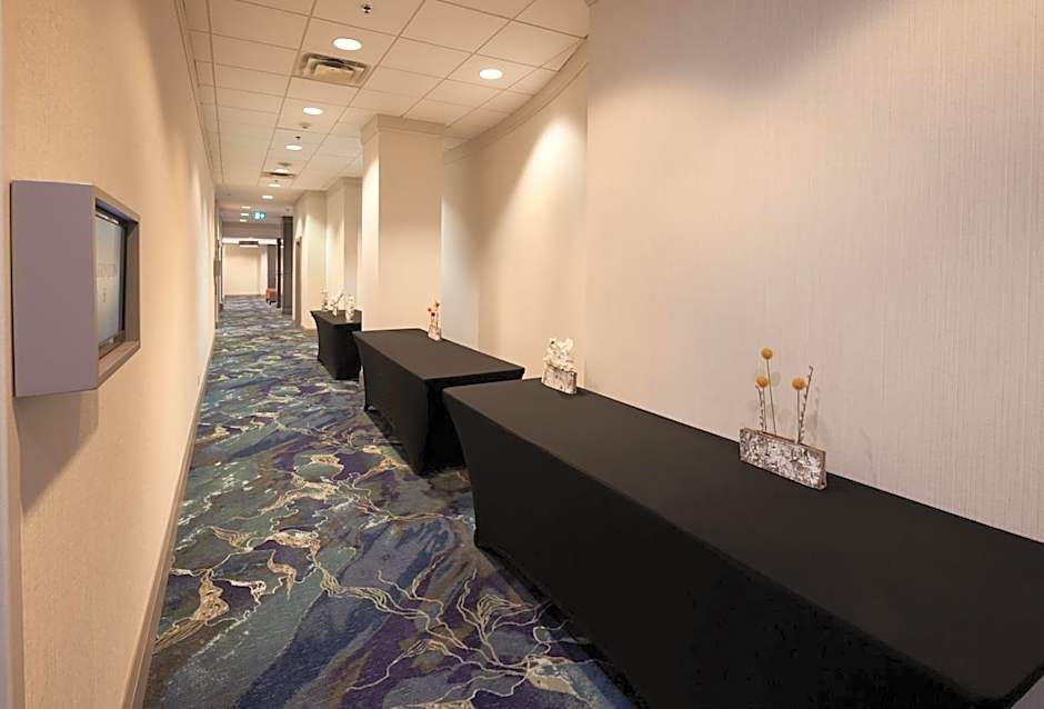 Holiday Inn & Suites Ottawa West - Kanata By IHG